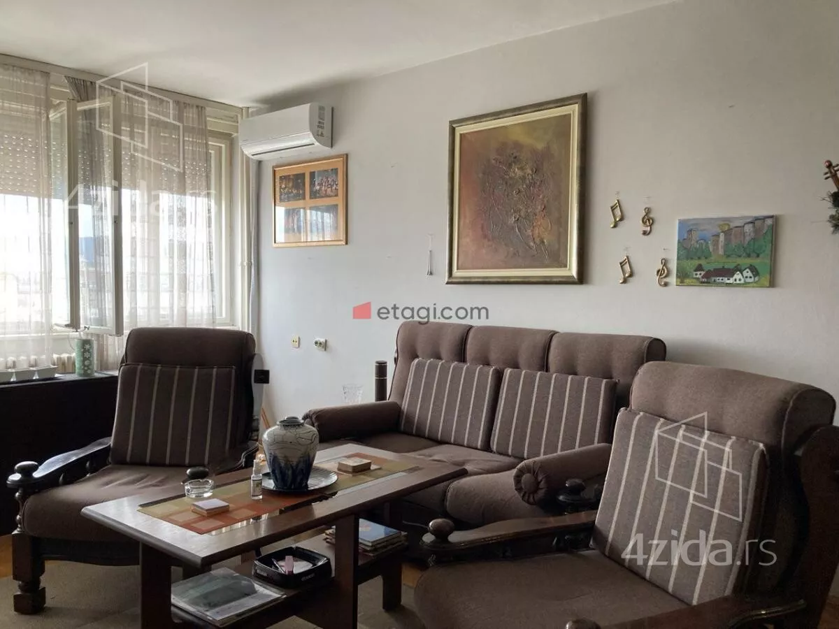 Troiposoban stan | 4zida