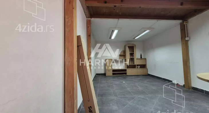 Poslovni prostor | 4zida
