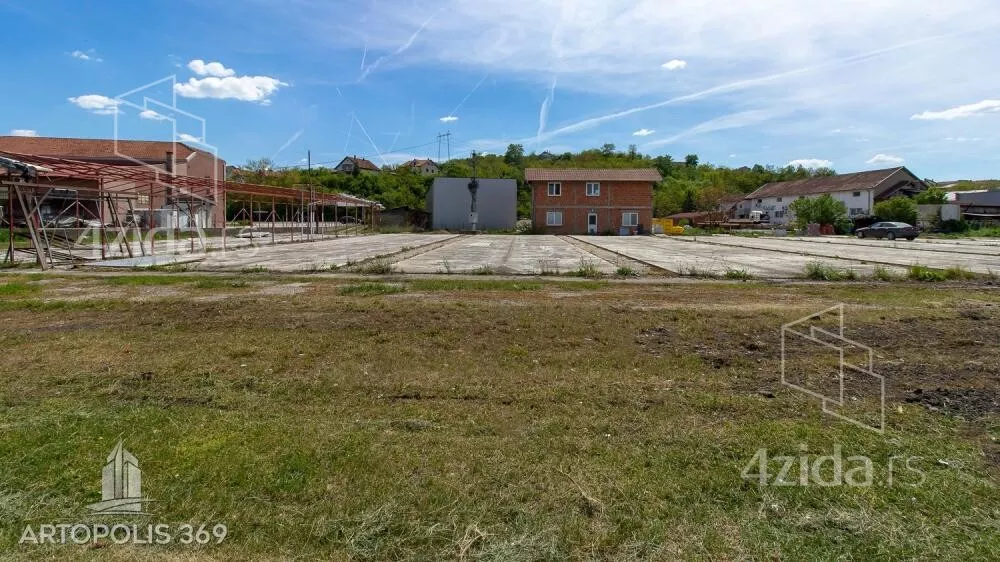 Poslovna zgrada | 4zida