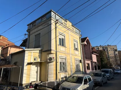 Duška Radovića 12 | 4zida.rs