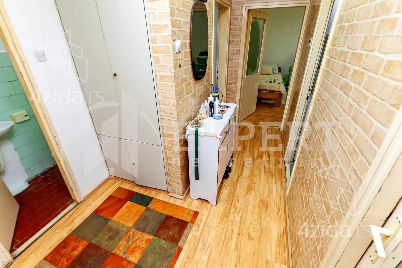 Troiposoban stan | 4zida