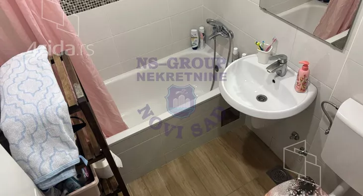 Četvoroiposoban stan | 4zida