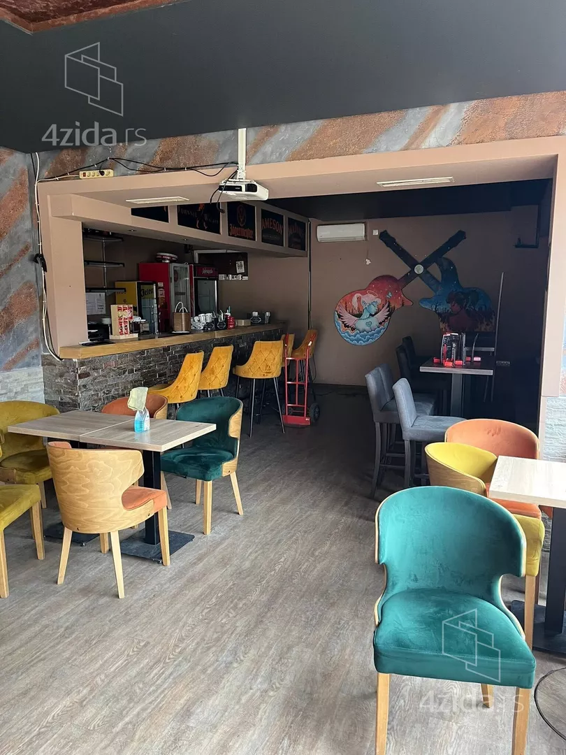 Poslovni prostor | 4zida