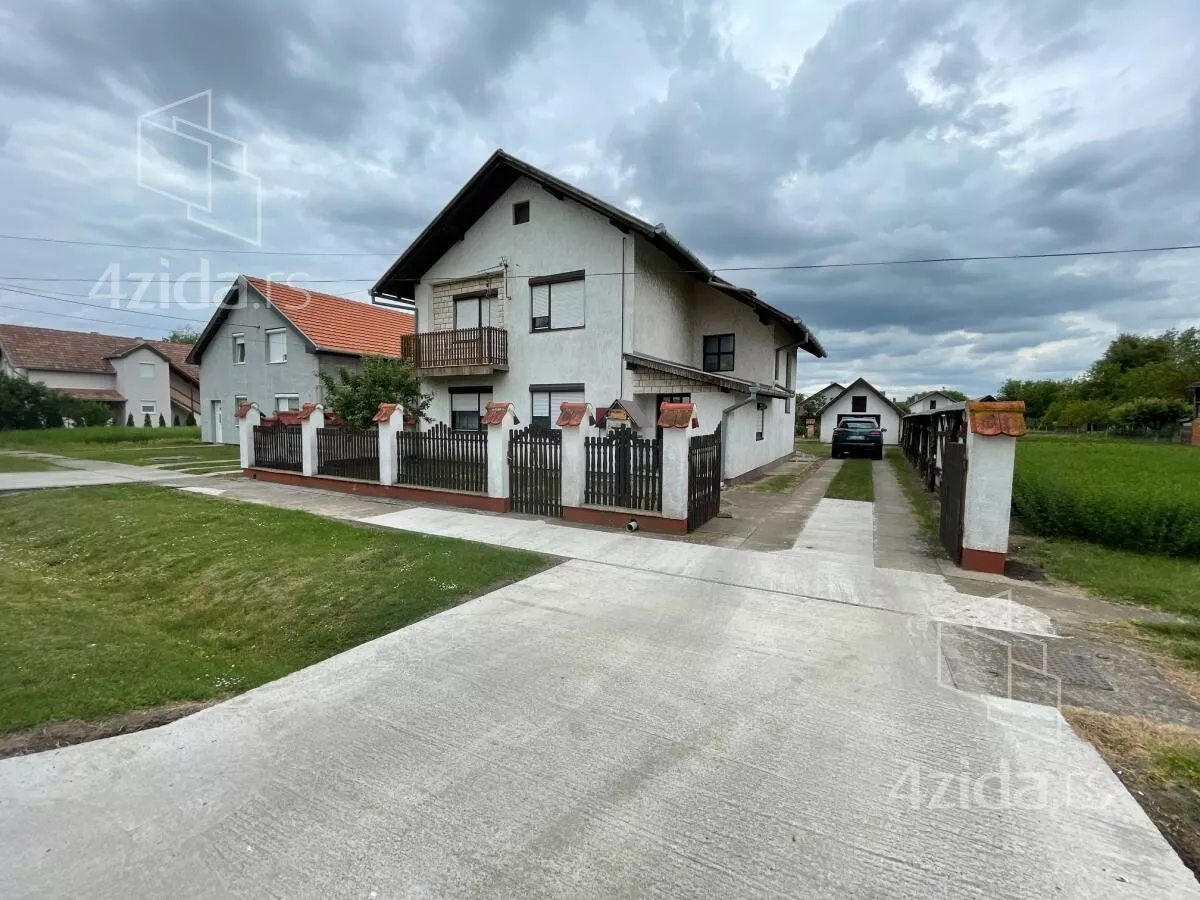 Kuća | 4zida