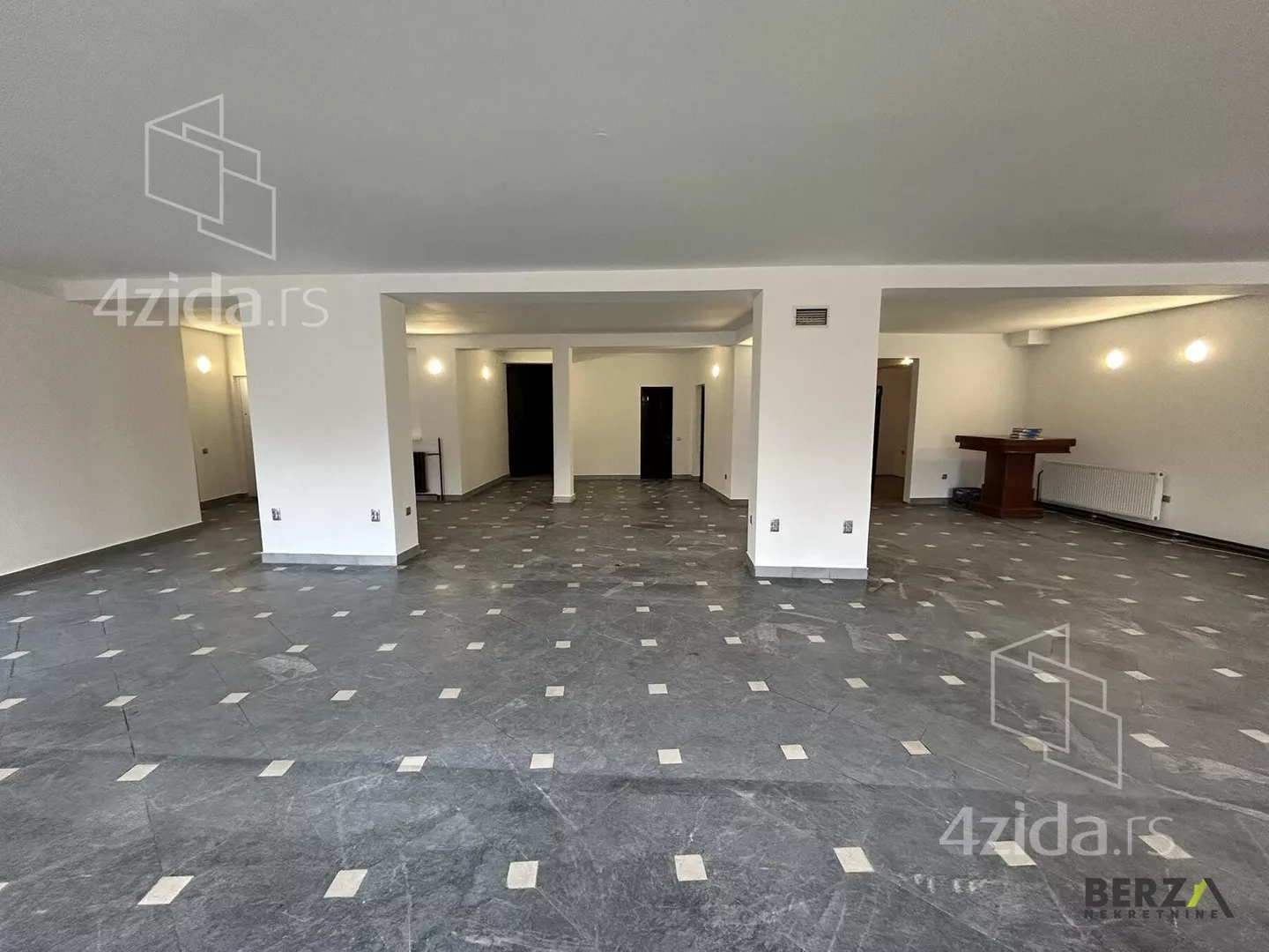 Poslovni prostor | 4zida