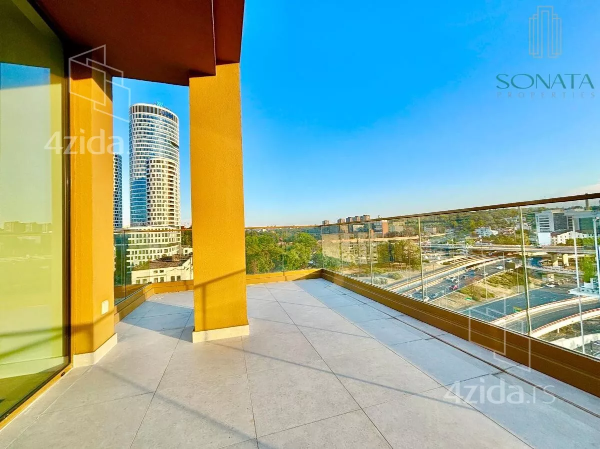 Šestosoban stan | 4zida