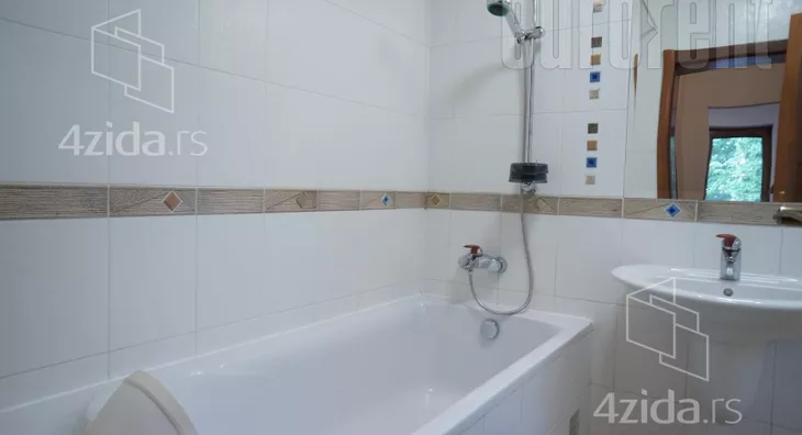 4-etažna kuća | 4zida