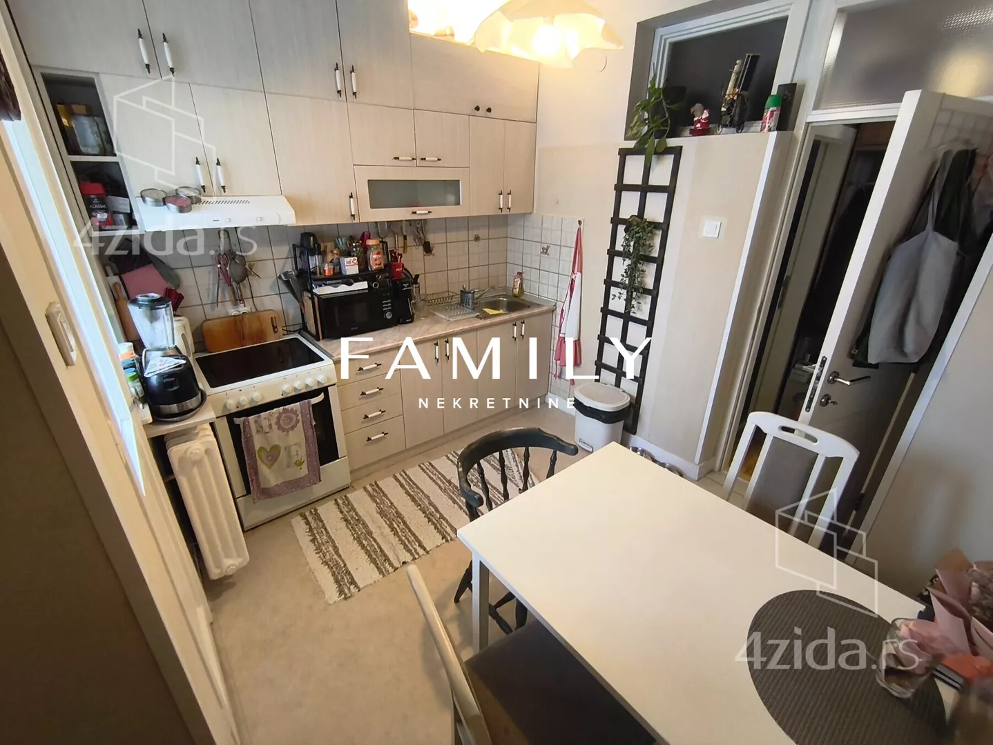 Dvoiposoban stan | 4zida