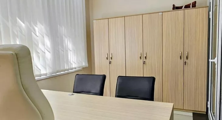 Poslovna zgrada | 4zida