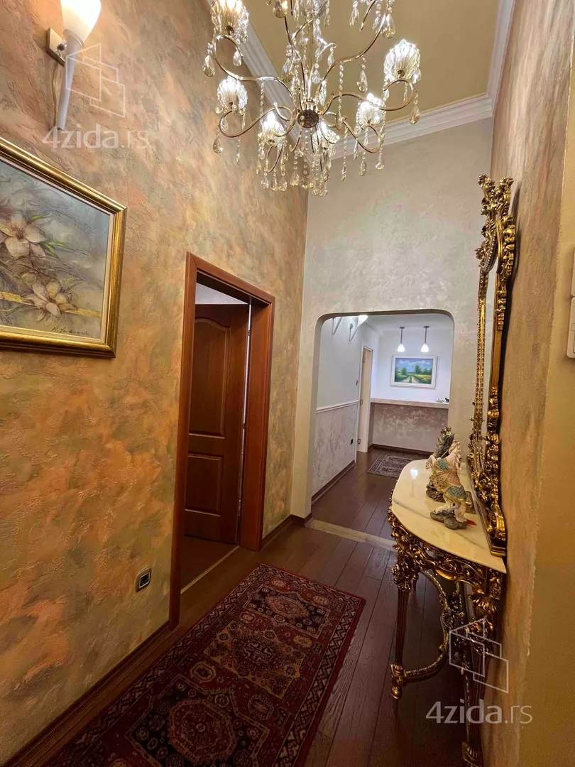 Petosoban stan | 4zida