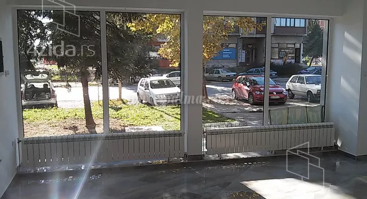 Poslovni prostor | 4zida
