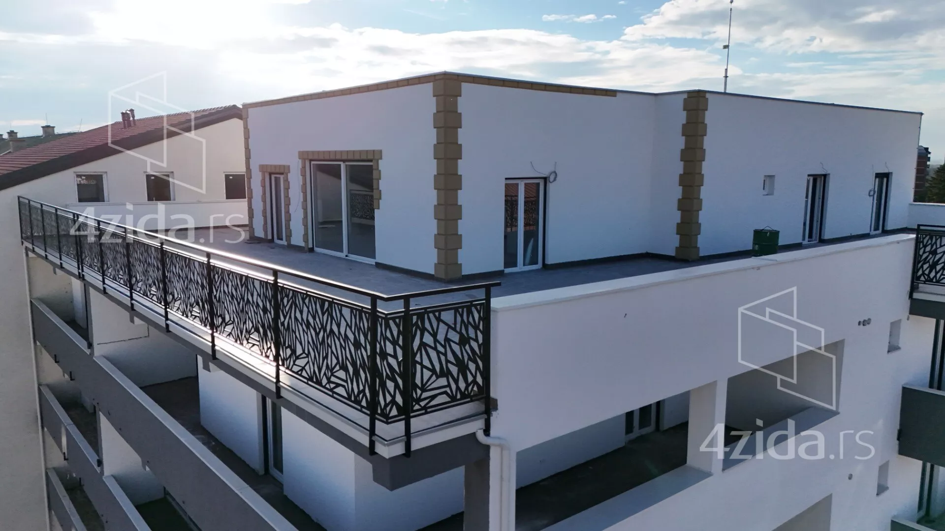 Petosoban stan | 4zida