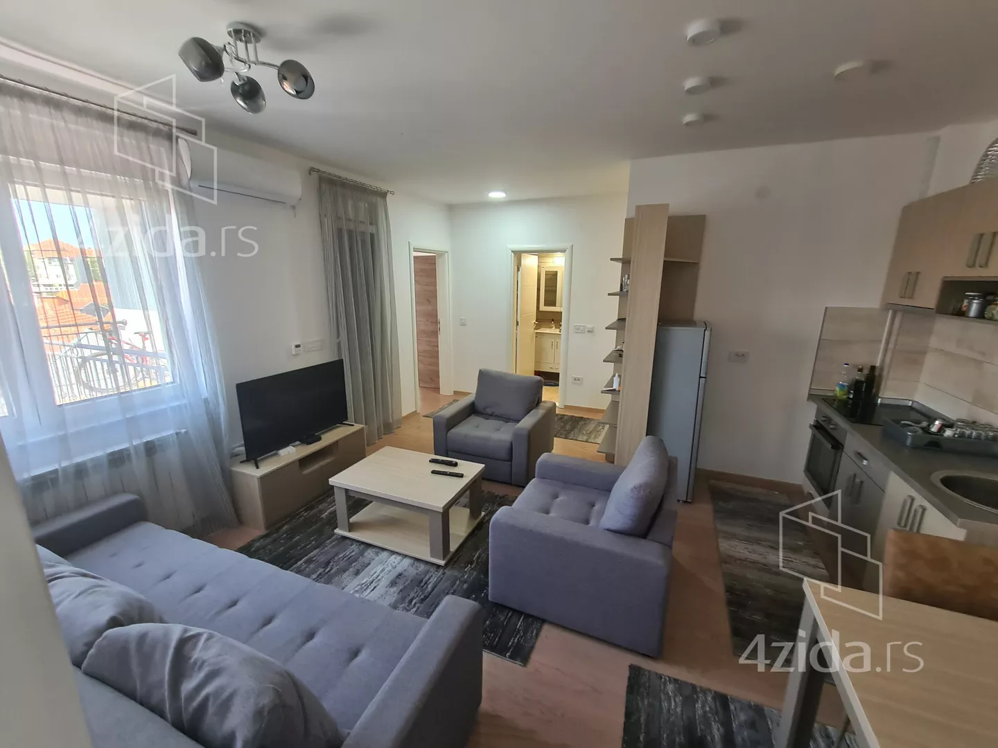 Troiposoban stan | 4zida