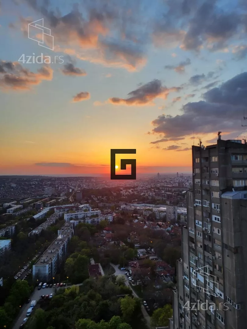 Četvoroiposoban stan | 4zida