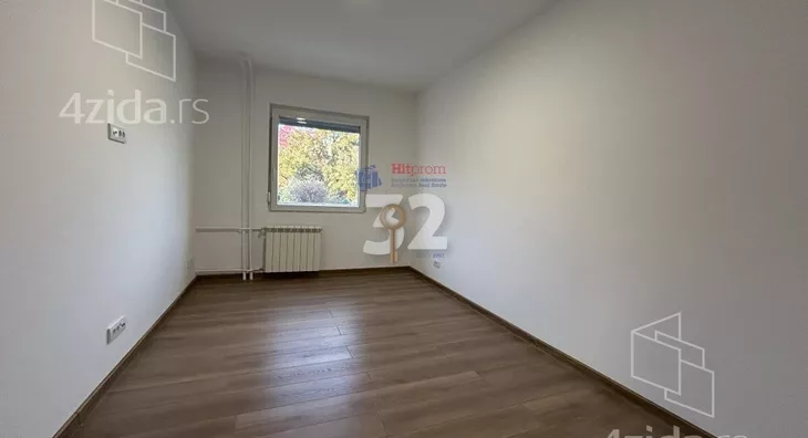 Četvoroiposoban stan | 4zida