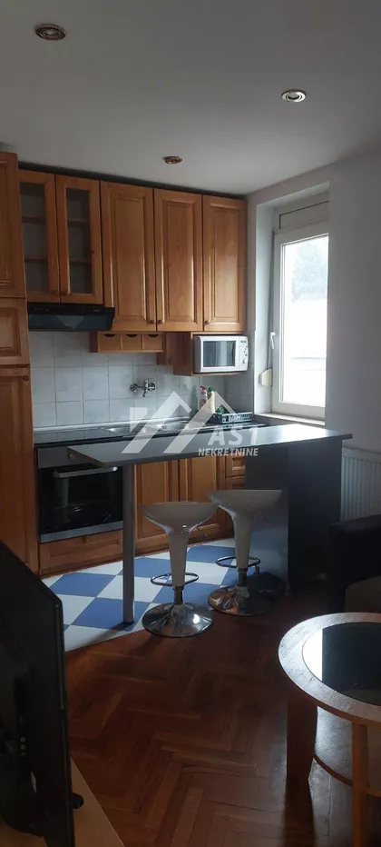 Valentina Vodnika | 4zida.rs