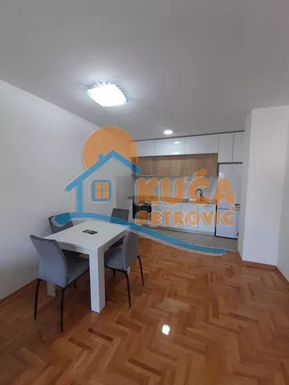 Prvomajska | 4zida.rs