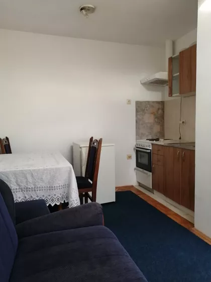 Trg Pavla Stojkovića 3 | 4zida.rs