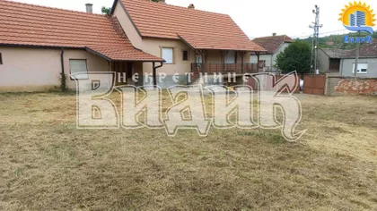 Cara Dušana | 4zida.rs