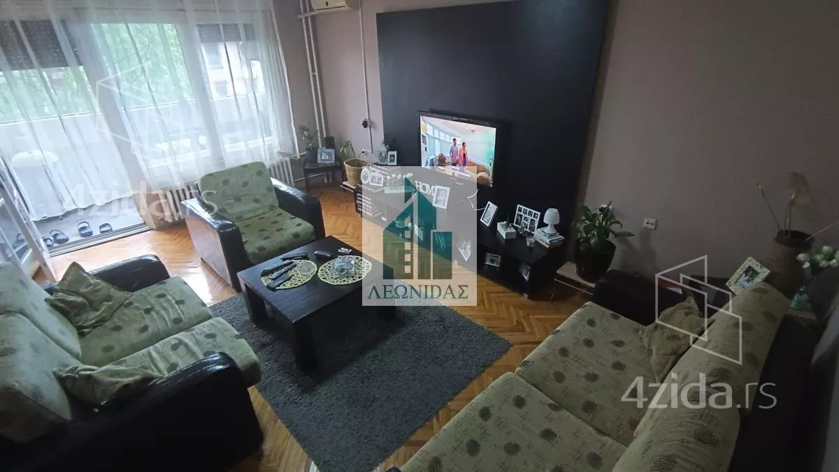 Troiposoban stan | 4zida