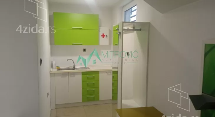 Poslovni prostor | 4zida