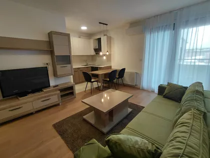 Heroja Pinkija | 4zida.rs