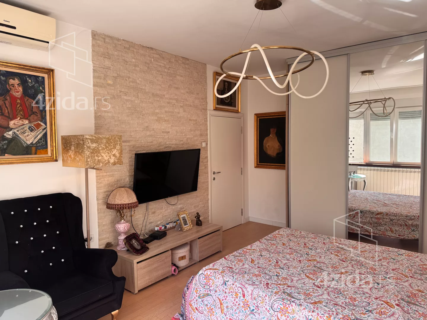 Jednoiposoban stan | 4zida