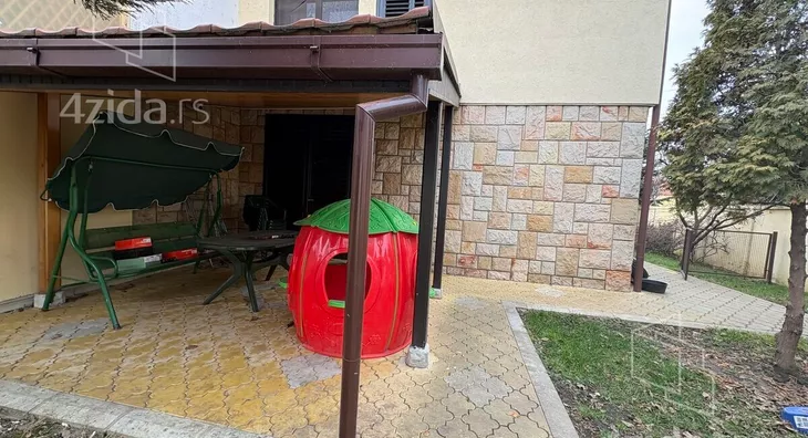 3-etažna kuća | 4zida