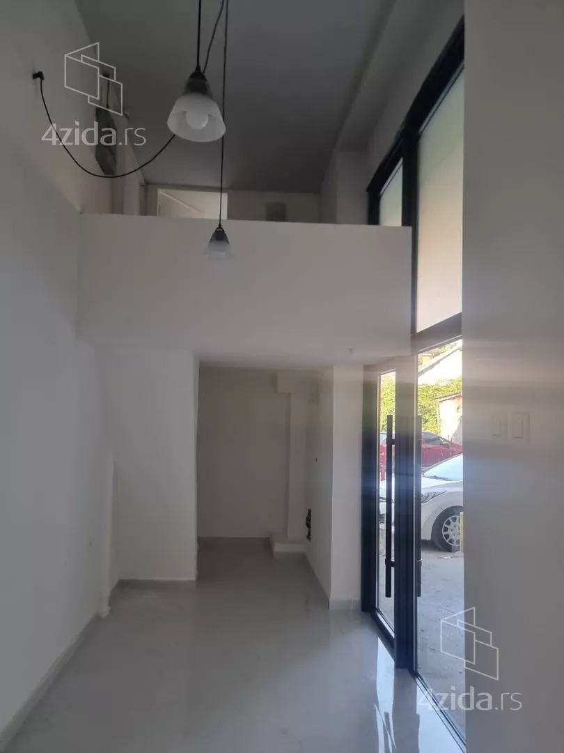 Lokal | 4zida