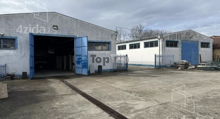 Poslovna zgrada | 4zida