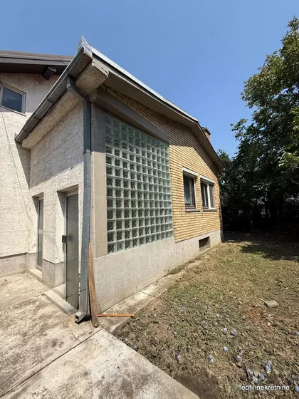 Karađorđeva | 4zida.rs
