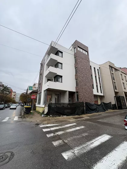 Cara Lazara | 4zida.rs