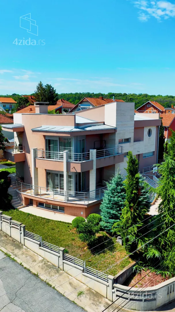 3-etažna kuća | 4zida