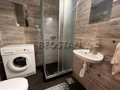 Ratka Mitrovica | 4zida.rs