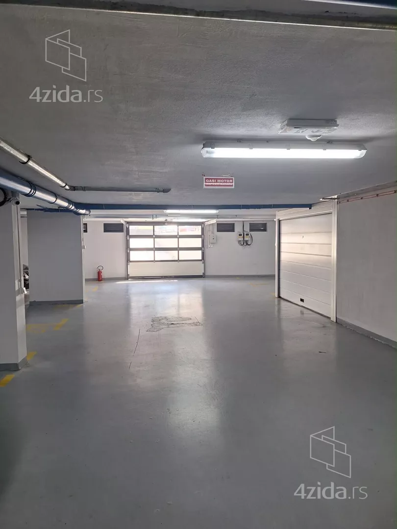 Garaža | 4zida