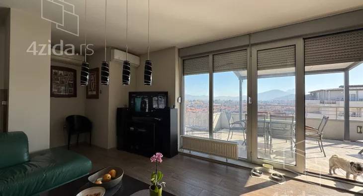 Troiposoban stan | 4zida