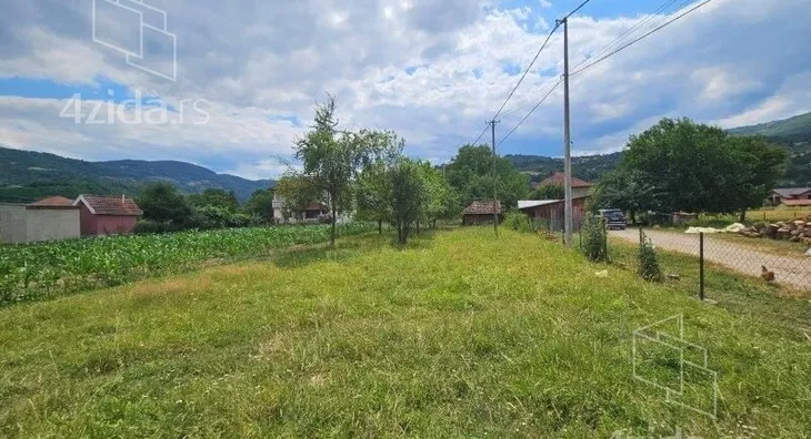 Plac | 4zida