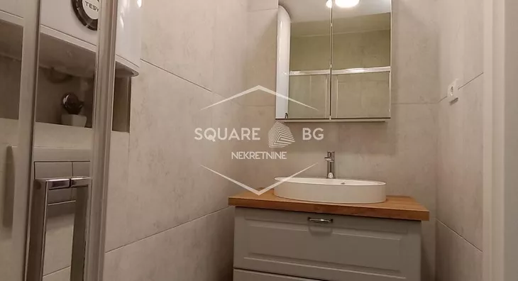 Četvoroiposoban stan | 4zida