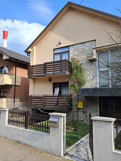 Trkalište | 4zida.rs