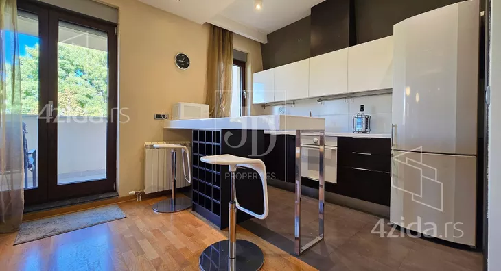 Petosoban stan | 4zida