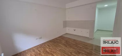 Lipov Gaj | 4zida.rs