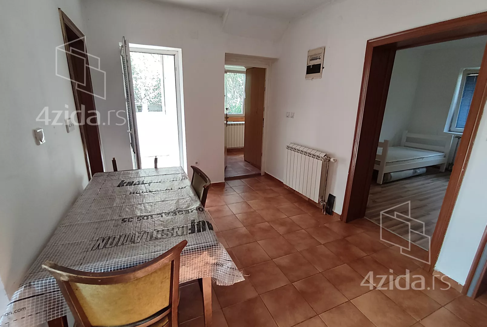 Troiposoban stan | 4zida