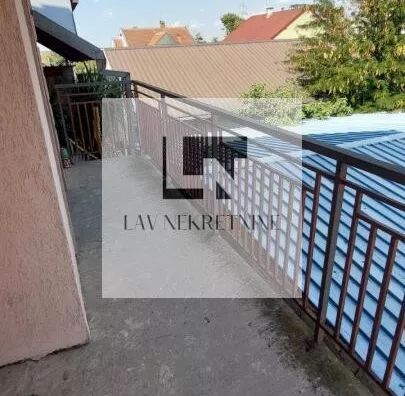Šestosoban stan | 4zida