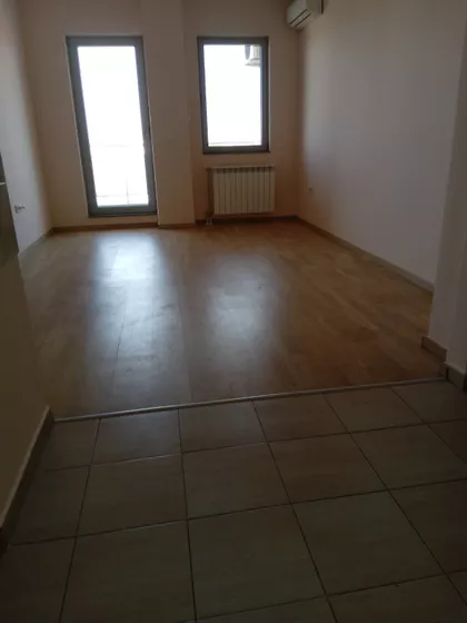 Trejdjunik 4 | 4zida.rs