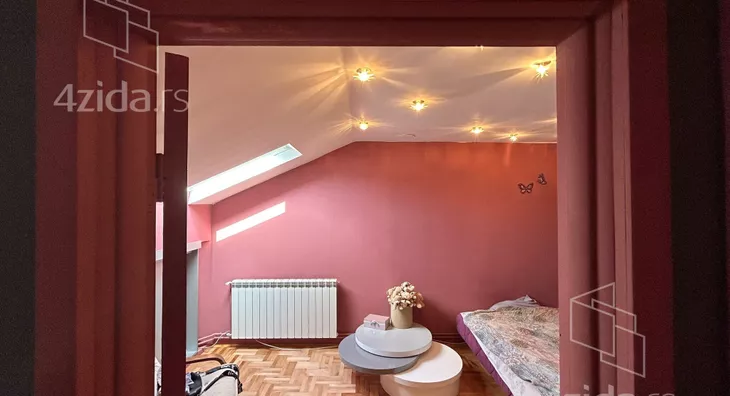 Četvoroiposoban stan | 4zida