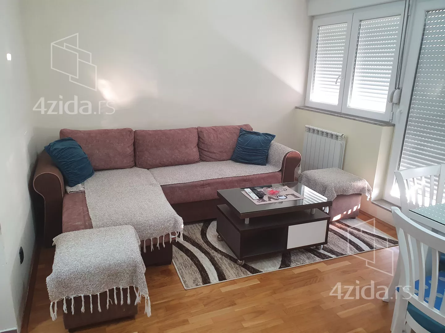 Jednoiposoban stan | 4zida