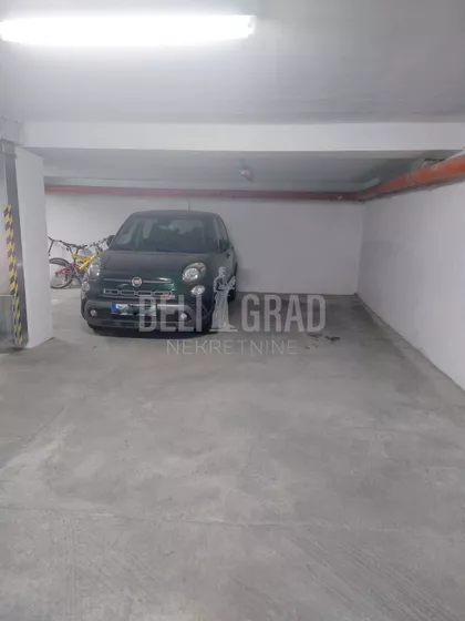 Skender Begova | 4zida.rs