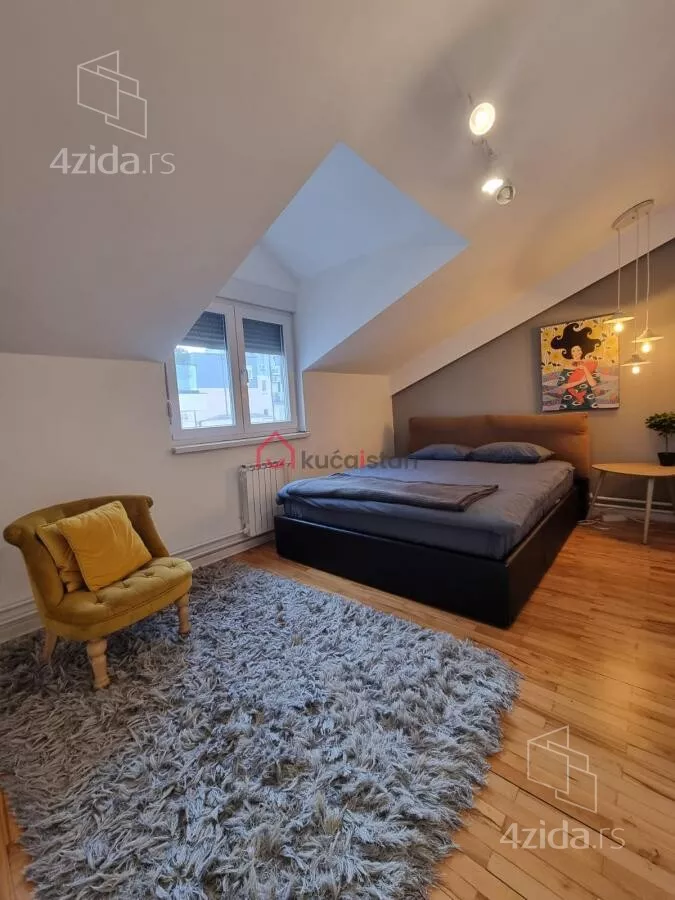 Sedmosoban stan | 4zida