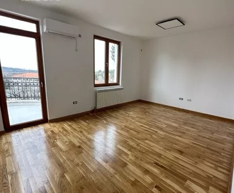 5-etažna kuća | 4zida