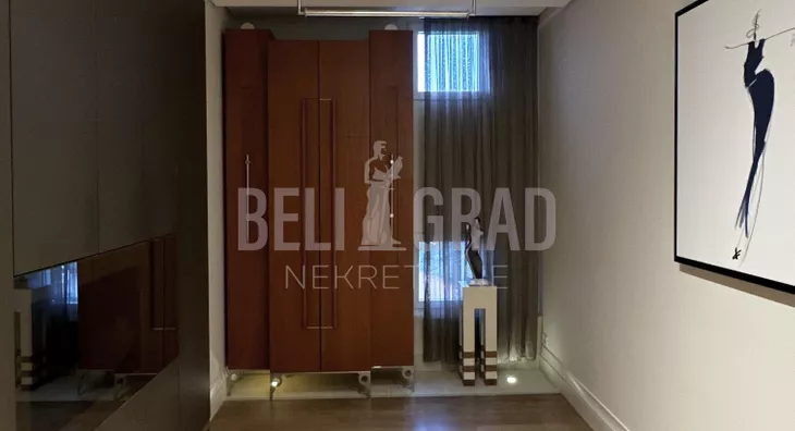 Četvoroiposoban stan | 4zida